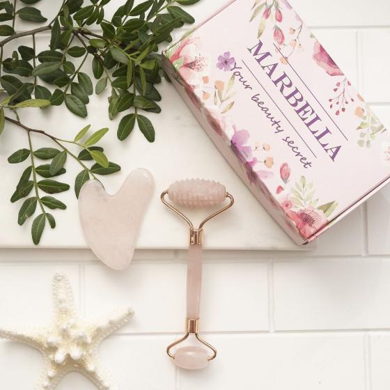  Набор: роллер-массажер РЕБРИСТЫЙ для лица <span>CLASSIC</span> + скребок СЕРДЕЧКО для массажа Гуаша из натурального розового кварца